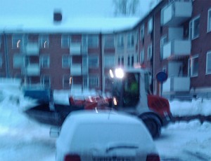 Extra snöskottning räddade sophämtning
